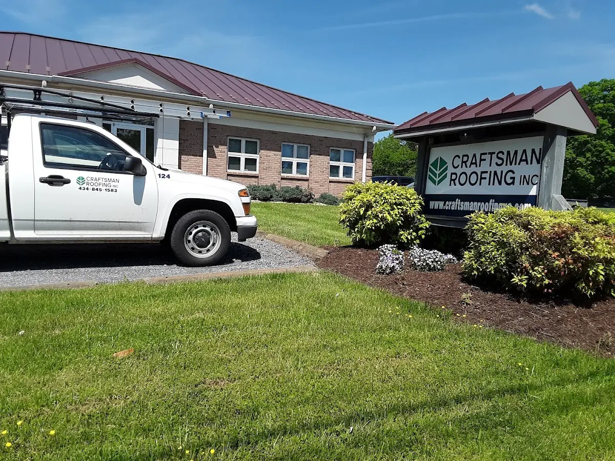 Quality Roof Replacement by experienced craftsmen in Smalltown
